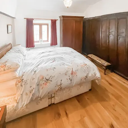 The At Halllin Bank - Uk49040 * Watermillock