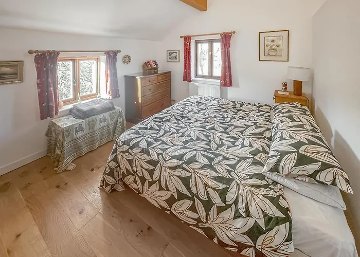 The At Halllin Bank - Uk49040